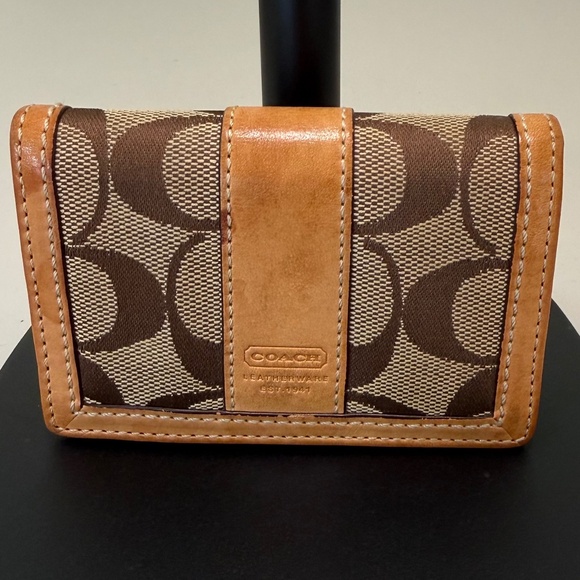 Coach Signature Vachetta Card Holder - Picture 1 of 7